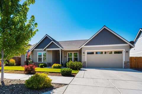 2474 NW Hazelwood Avenue, Redmond, OR 97756