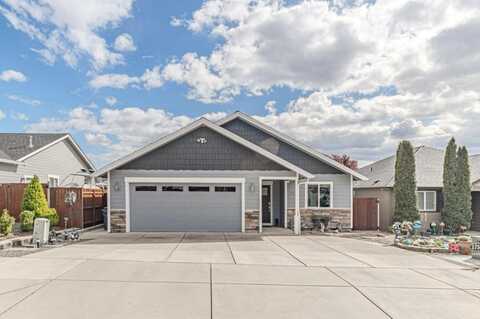 1758 Pearl Eye Lane, Medford, OR 97504
