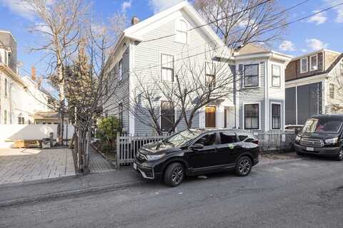 3 Pleasant Pl, Cambridge, MA 02139