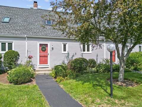 52 Liberty St, Plymouth, MA 02364