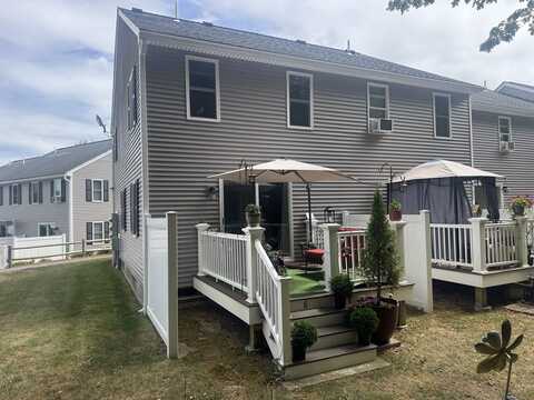 44 Olde Colonial Dr, Gardner, MA 01440