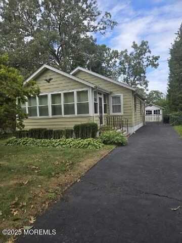 712 Radnor Avenue, Pine Beach, NJ 08741