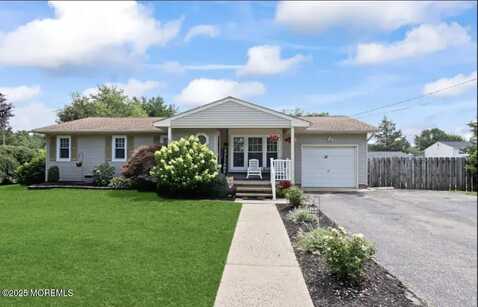 38 Edison Street, Bayville, NJ 08721