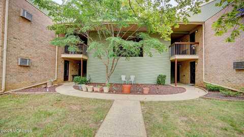 218 Medford Court, Manalapan, NJ 07726