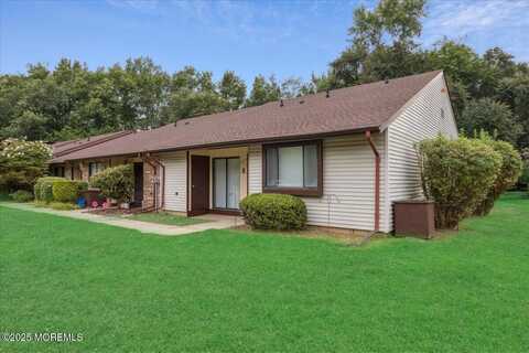 70 Overlook Way, Manalapan, NJ 07726