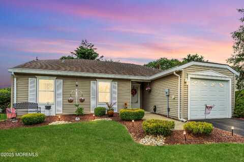 69 Suffolk Way, Marlboro, NJ 07746