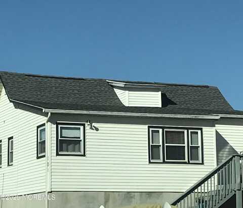 101 Center Avenue, Keansburg, NJ 07734
