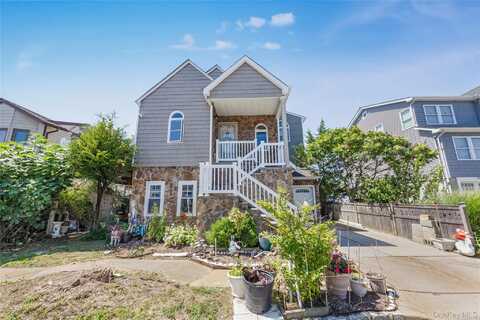 729 S 9th Street, Lindenhurst, NY 11757