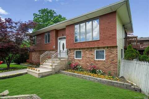 2 Thorne Court, Bethpage, NY 11714