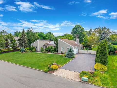 14 Jesse Way, Mount Sinai, NY 11766