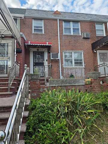 150-29 77 Road, Flushing, NY 11367