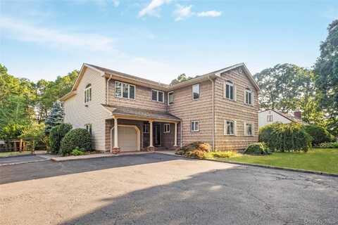 1340 Spur Drive S, Islip, NY 11751