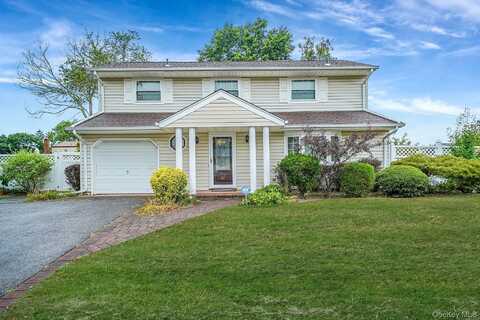 154 Acorn Avenue, Central Islip, NY 11722