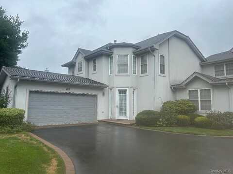 423 Florencia Place, Melville, NY 11747