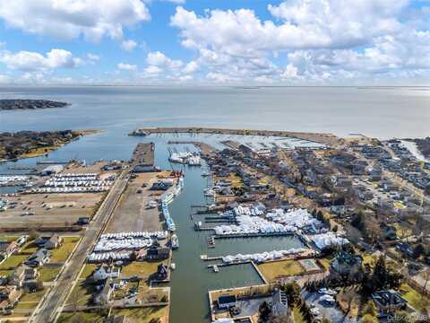 18-20 4th Ave, Bay Shore, NY 11706