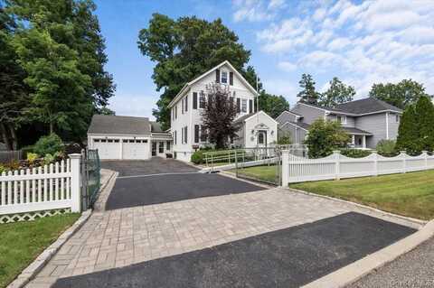 88 Coles Street, Glen Cove, NY 11542
