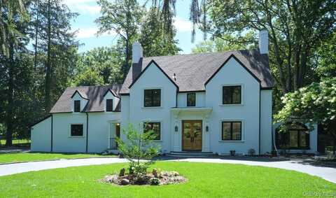 4 Harbor Acres Road, Sands Point, NY 11050
