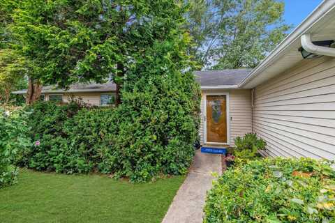 7 Swartout Place, Amityville, NY 11701