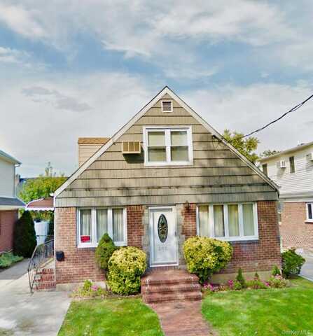 505 7th Avenue, New Hyde Park, NY 11040
