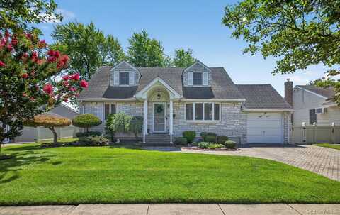 87 Brenner Avenue, Bethpage, NY 11714