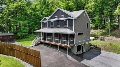 11 Fieldstone Court, Highland, NY 12528