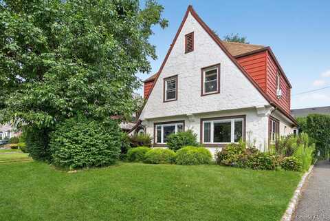 63 Willow Street, Garden City, NY 11530