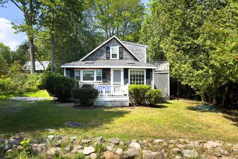 29 Thomas Street, Camden, ME 04843