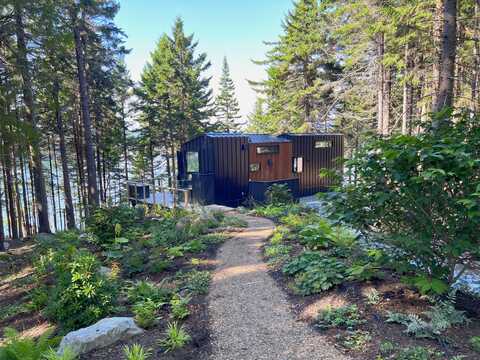 25 Seawall Road, Southwest Harbor, ME 04679