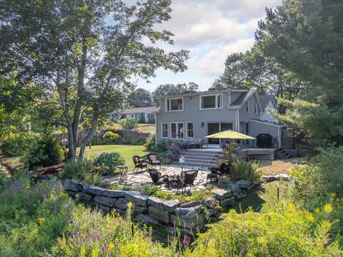 18 Riverview Road, Bath, ME 04530