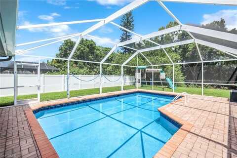 539 Cypress, NAPLES, FL 34110
