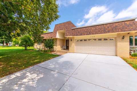 130 Meadowbrook Lane, Morris, IL 60450