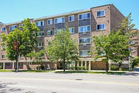 7120 N Sheridan Road, Chicago, IL 60626