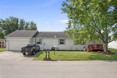 32 Peggy Drive, Sandwich, IL 60548