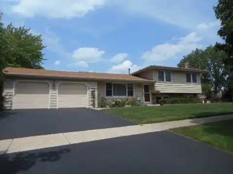 1806 Division Street, Saint Charles, IL 60174