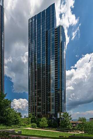 211 N Harbor Drive, Chicago, IL 60601