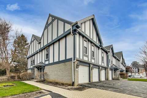 747 GARFIELD Avenue, Libertyville, IL 60048