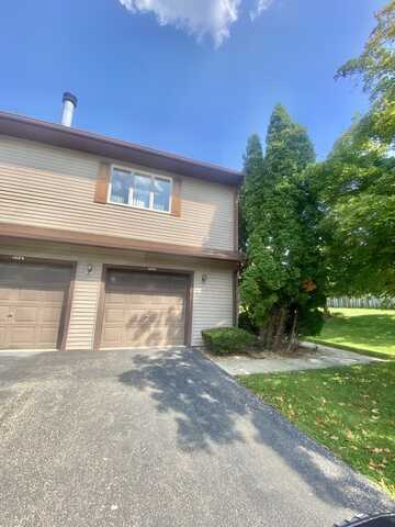 1826 Kerrybrook Court, Sycamore, IL 60178