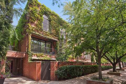 416 W Grant Place, Chicago, IL 60614