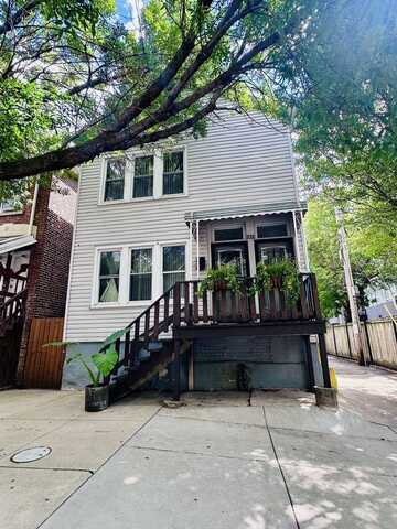 731 W 16th Street, Chicago, IL 60616