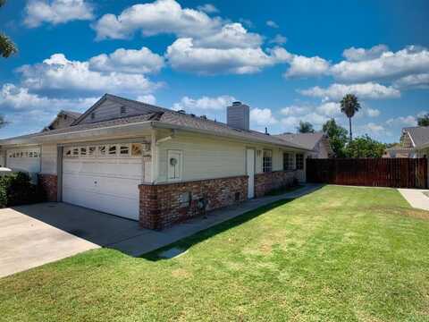 1135 Peach Ave., El Cajon, CA 92021