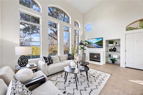 98 Tierra Montanosa, Rancho Santa Margarita, CA 92688