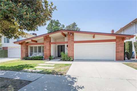 6849 Whitaker Avenue, Lake Balboa, CA 91406