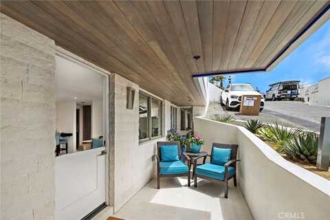 200 Alta Vista Way, Laguna Beach, CA 92651