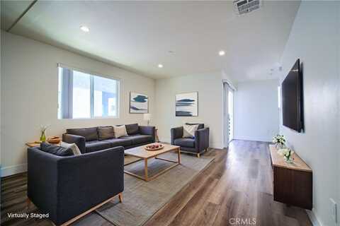 1425 S New Hampshire Avenue, Los Angeles, CA 90006