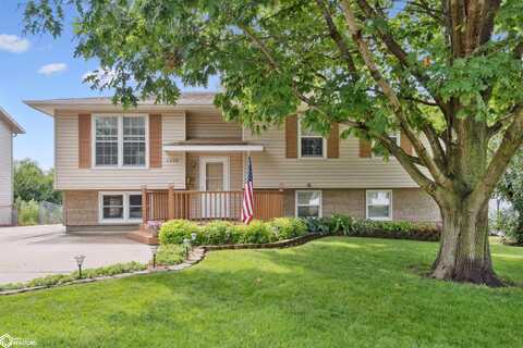 1326 Greenfield Drive, Marshalltown, IA 50158