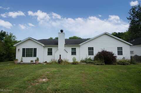 4594 Center Road, Andover, OH 44003
