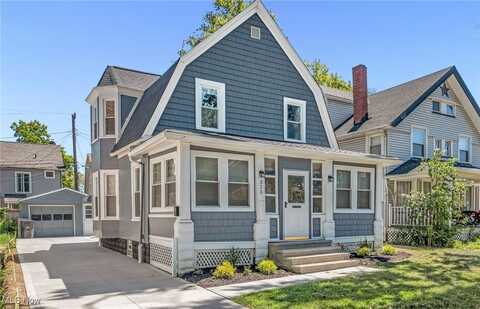 323 Groveland Club Drive, Cleveland, OH 44110