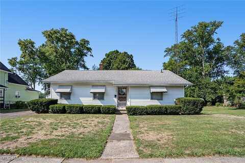 907 W 50th Street, Ashtabula, OH 44004