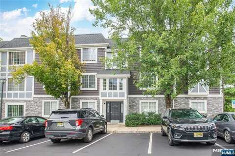 17 Village Drive, Morris, NJ 07960