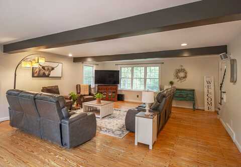 96 Pond View Drive, Auburn, NH 03032